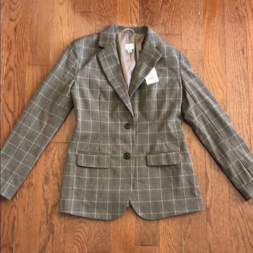 Women’s Tan Blazer (new!)